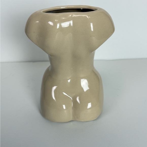 Modern Cream Ceramic Women's Body Nude Stem Vase - Picture 7 of 8